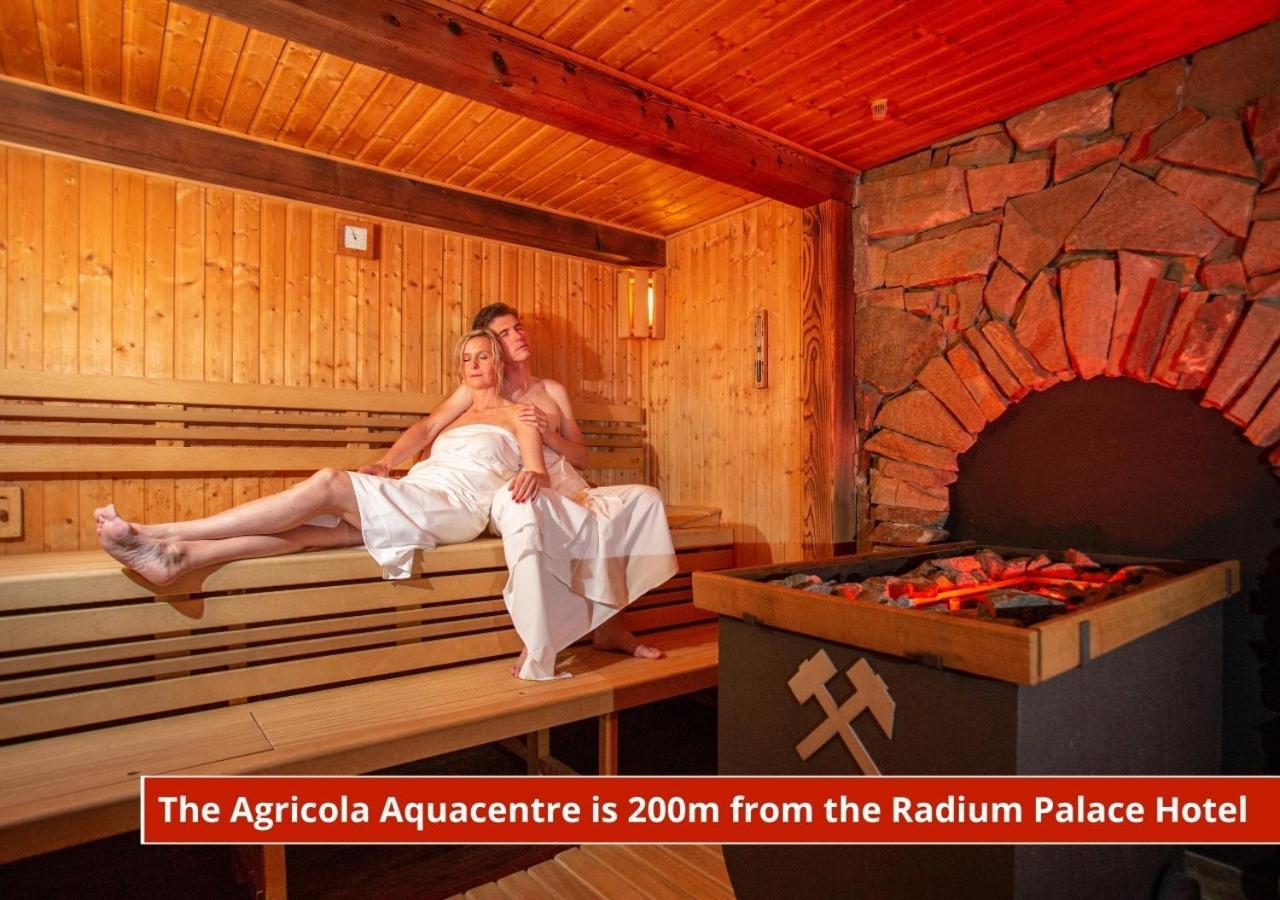 Hotel Radium Palace Яхимов Екстериор снимка